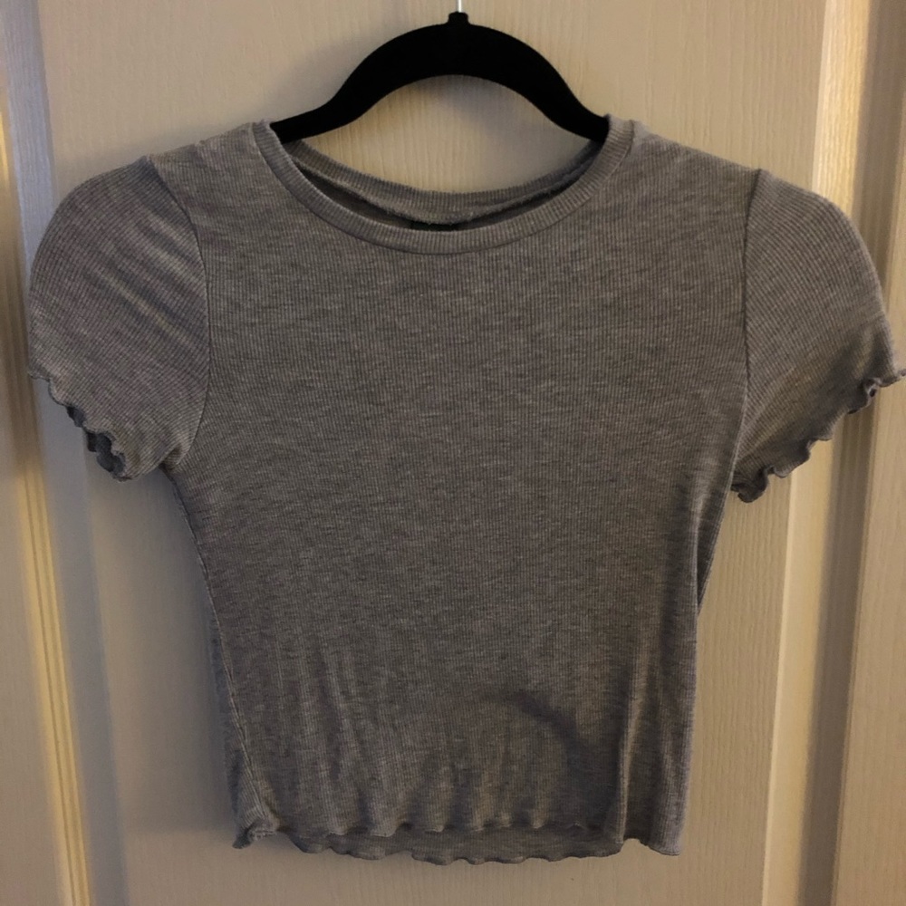 Grey lettuce hemmed T-shirt